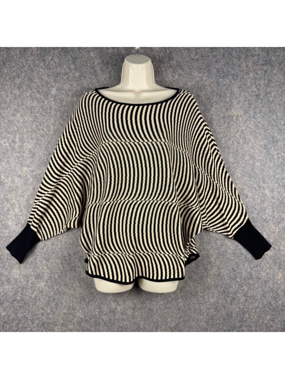 Kerisma Ryu Mirada Top One Size Batwing Sleeves Optical Illusion Design 451